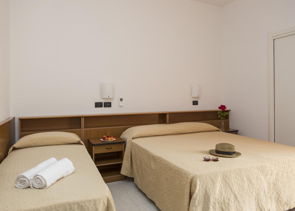 Hotel Villa Tosi Bellaria-Igea Marina Quarto foto